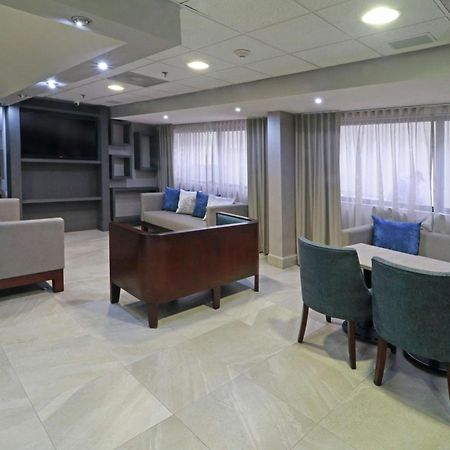 Hampton Inn Monterrey-Airport Apodaca Екстериор снимка
