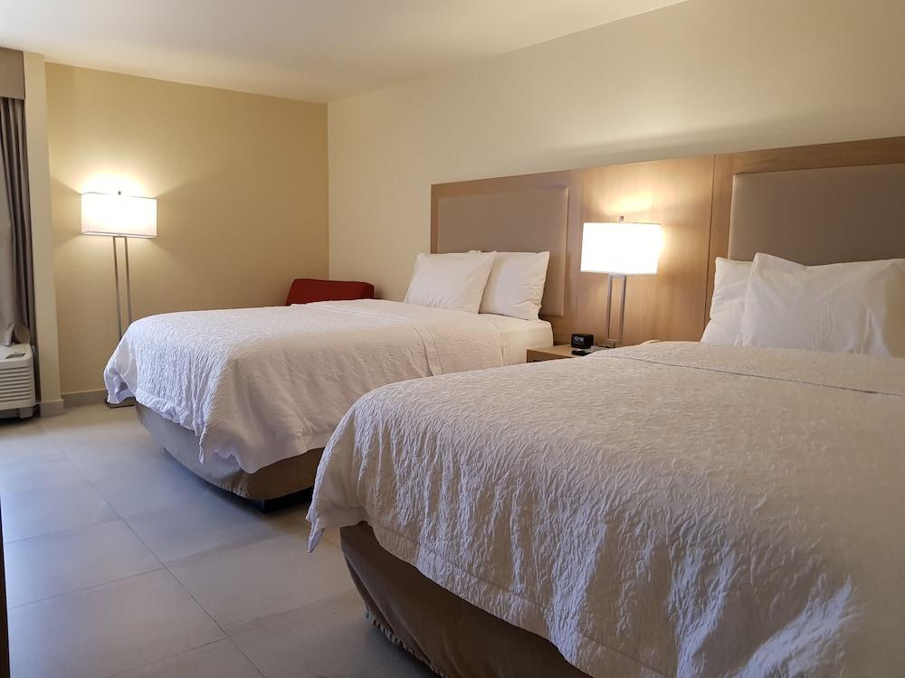 Hampton Inn Monterrey-Airport Apodaca Екстериор снимка