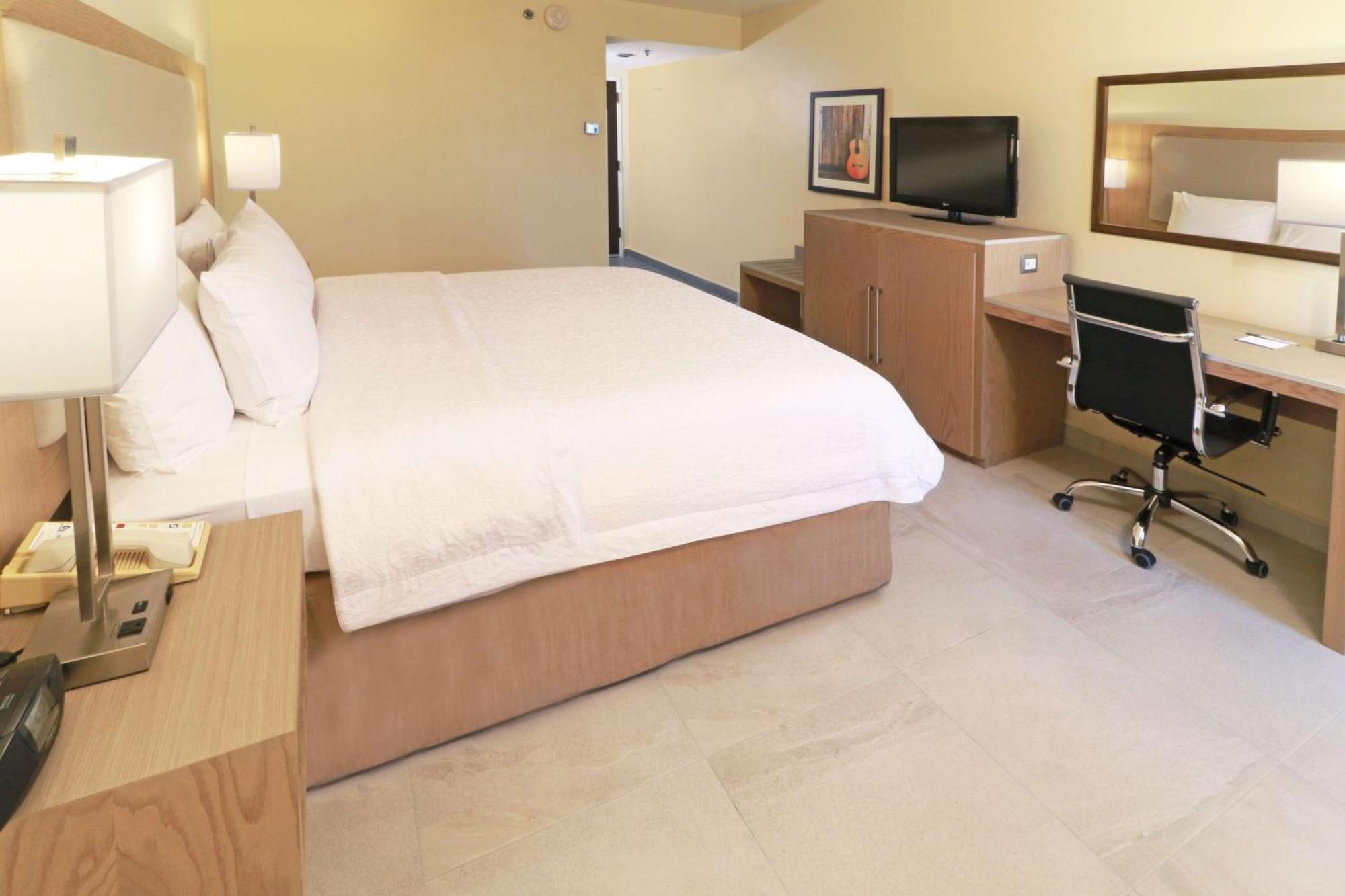 Hampton Inn Monterrey-Airport Apodaca Екстериор снимка