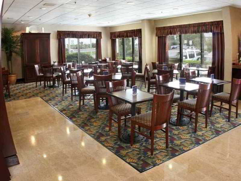Hampton Inn Monterrey-Airport Apodaca Екстериор снимка