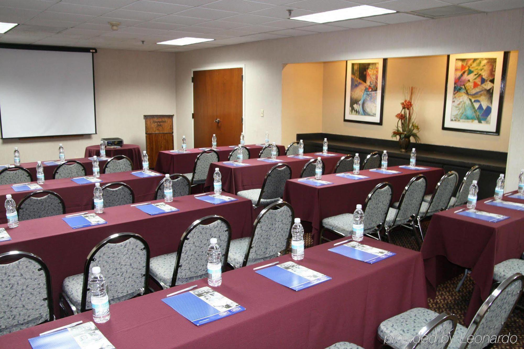 Hampton Inn Monterrey-Airport Apodaca Съоръжения снимка