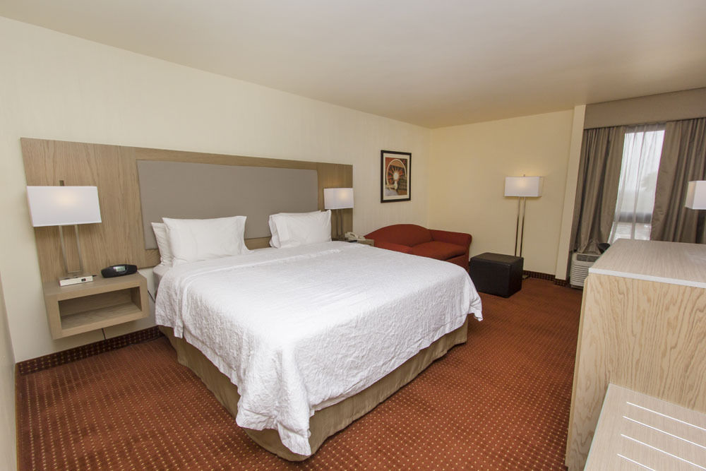 Hampton Inn Monterrey-Airport Apodaca Екстериор снимка